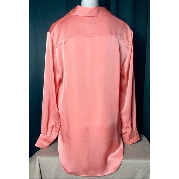 H&M Coral Pink Satin Button Down Flowy Sheen Hi Low Hem Blouse Size Medium - Picture 3 of 6